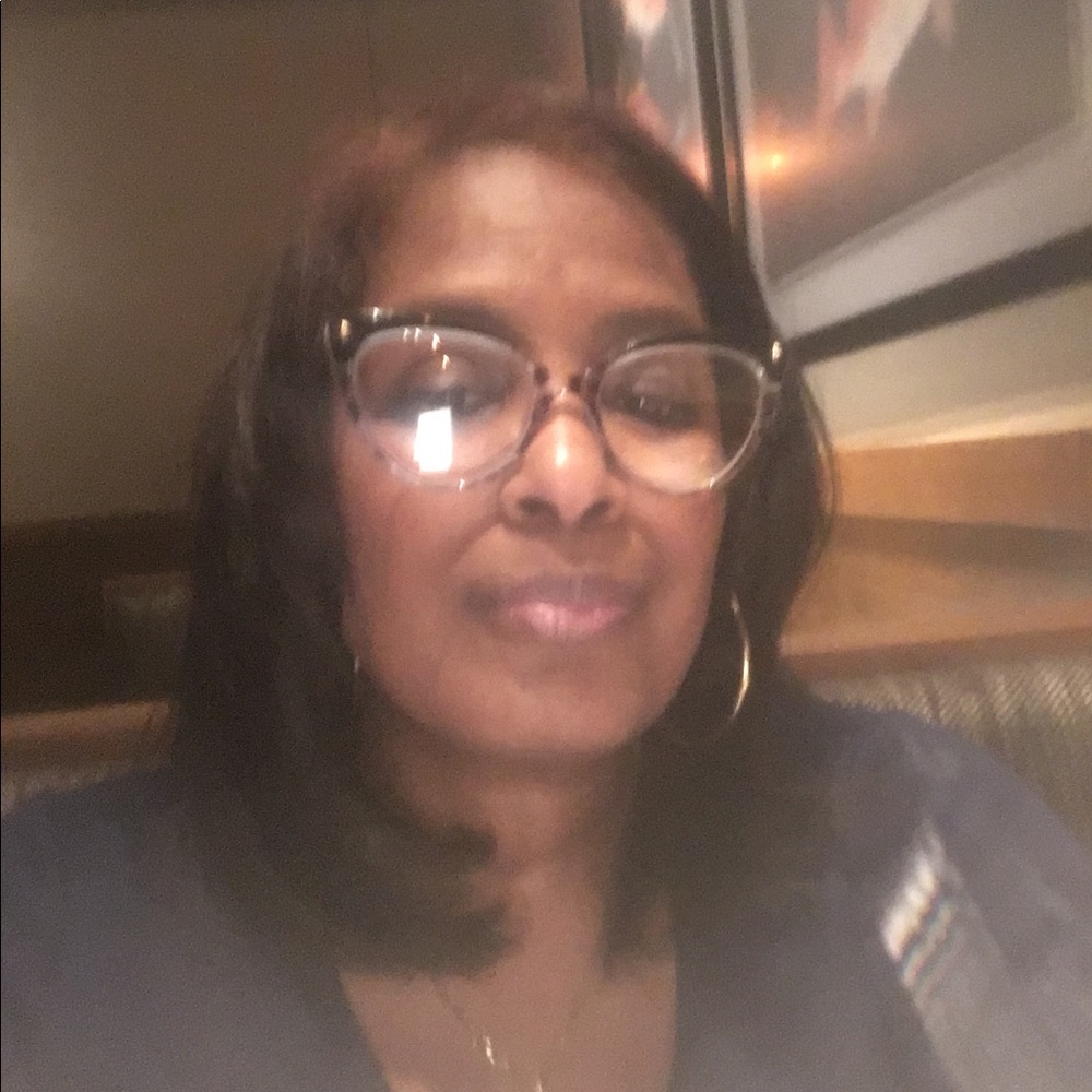 Meet your Posher, Sandra